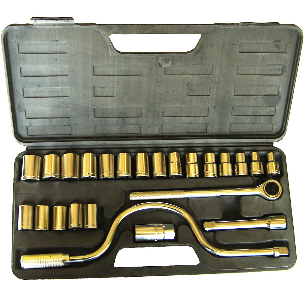 25 PC. SOCKET SET, BLOW-MOLD CASE (MM)